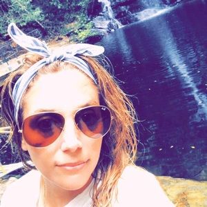 Meet your Posher, Lee